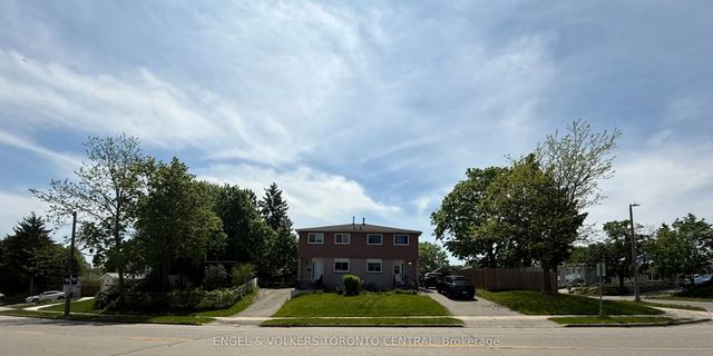 687 College Avenue W, Guelph