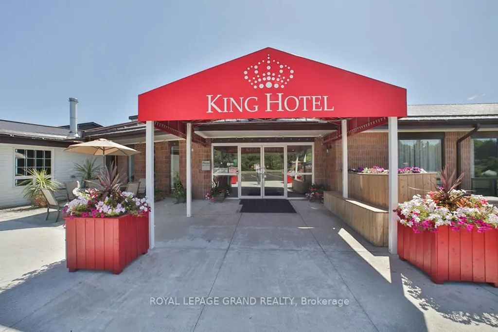 112 King Street, Minto