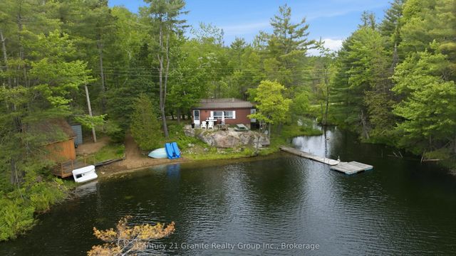 1427 Spar Lake Road, Minden Hills
