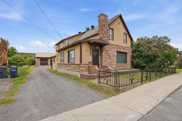 72 Longueuil Street, Champlain