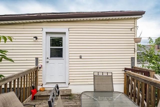 1125 Cannon Street E, Hamilton