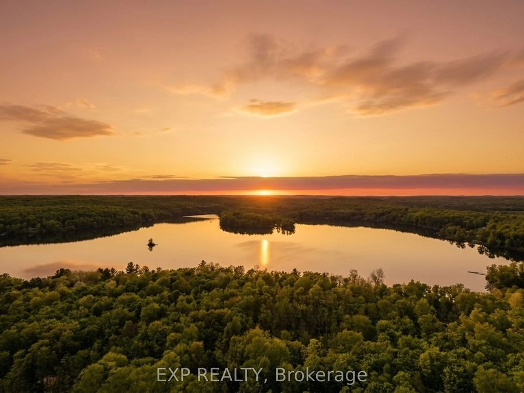 686 East Fox Lake Road, Huntsville