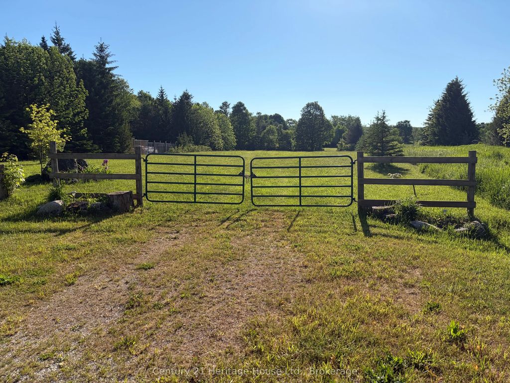 395551 2 Concession, Chatsworth