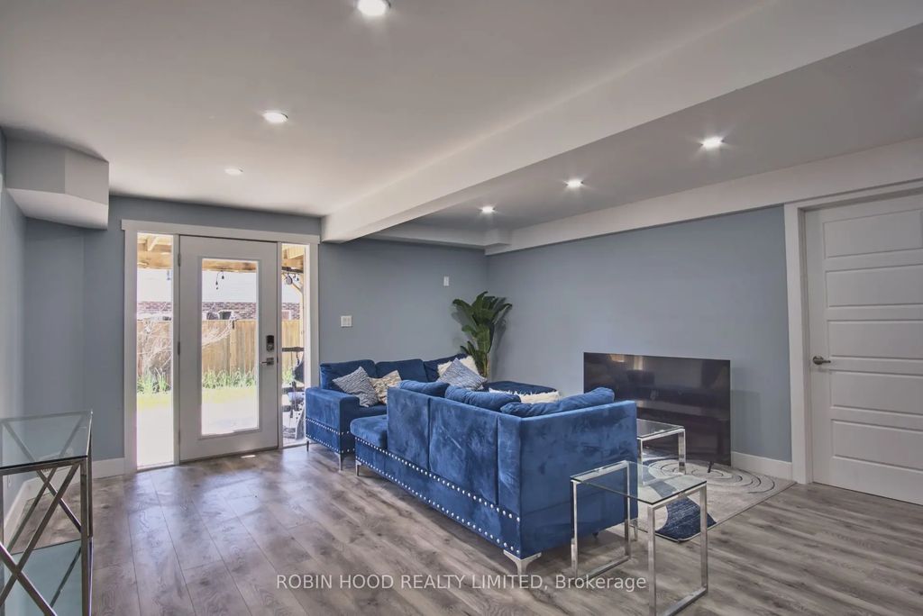 201 Drenters Court Lower, Guelph/Eramosa