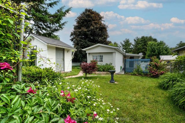 104 Ellisville Road 27, Leeds and the Thousand Islands