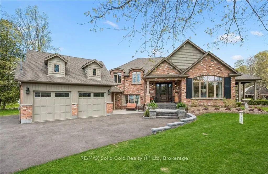 2073 Maplewood Road, Wellesley