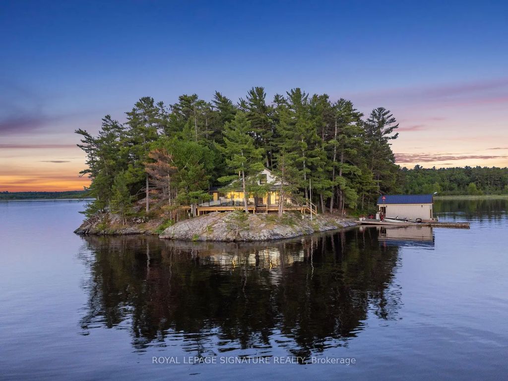 2 Dad's Rest Island, Nipissing