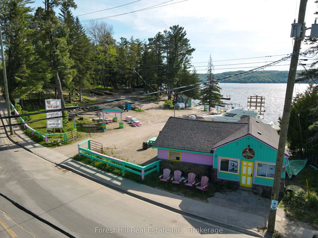 1092 Main Street, Lake of Bays