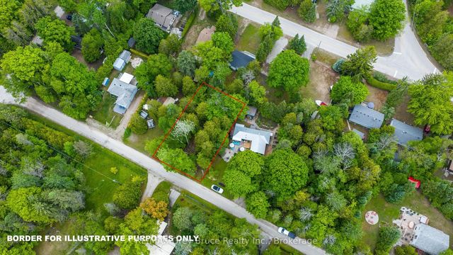 8 Toronto Avenue, South Bruce Peninsula