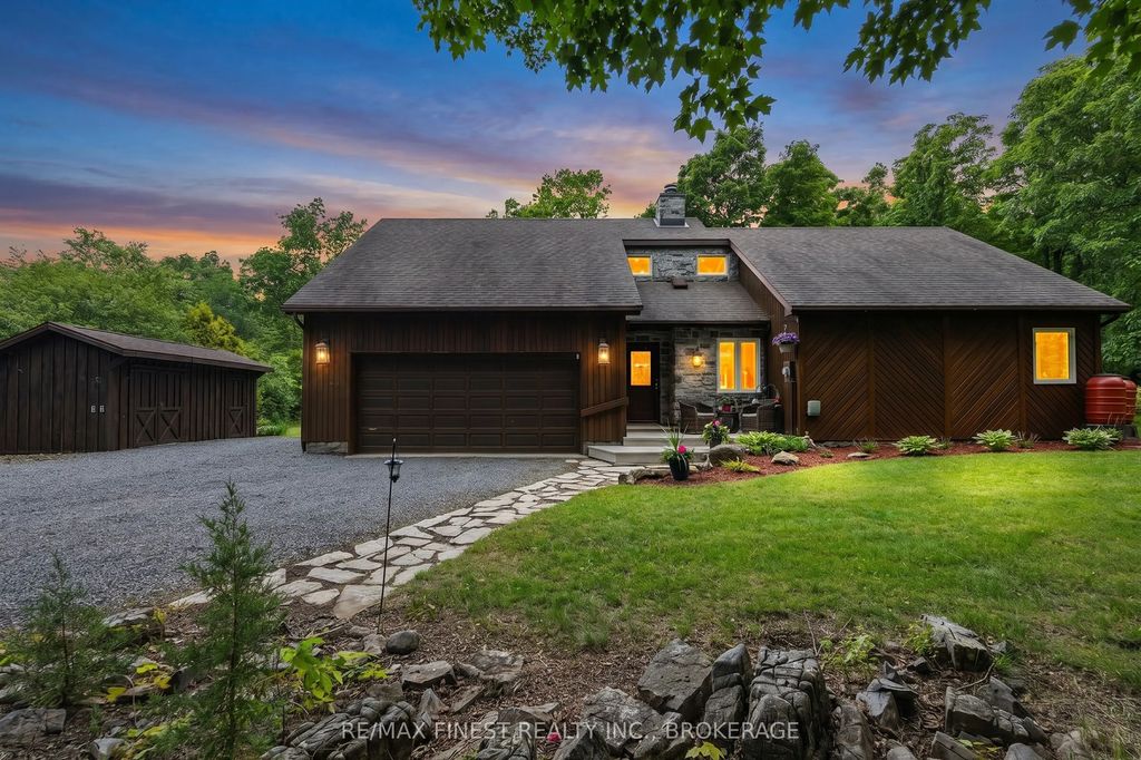 3886 Holmes Road, Frontenac