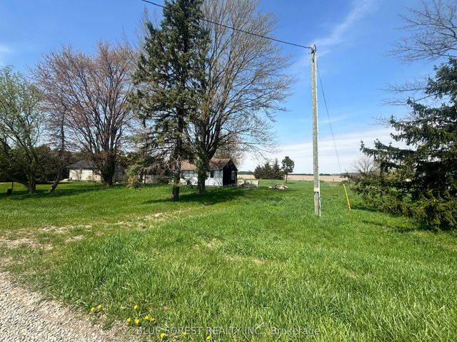 12003 Base Line, Chatham-Kent