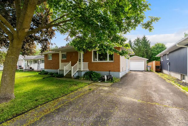 182 Jarvis Street S, Huron East