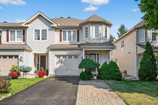 21 Fieldberry Private, Barrhaven