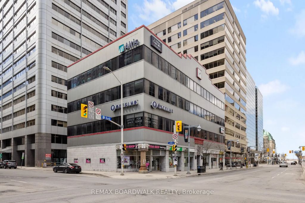 102 Bank Street 3, Ottawa Centre