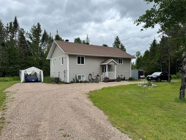 2161 Papineau Road, Papineau-Cameron