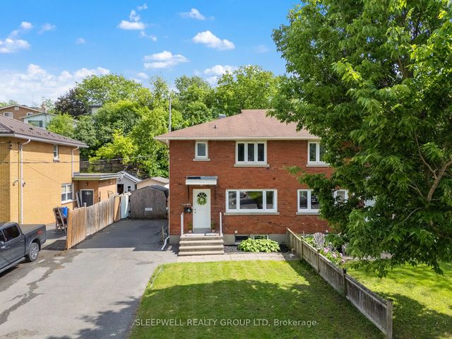 1486 Lepage Avenue, Carlington - Central Park