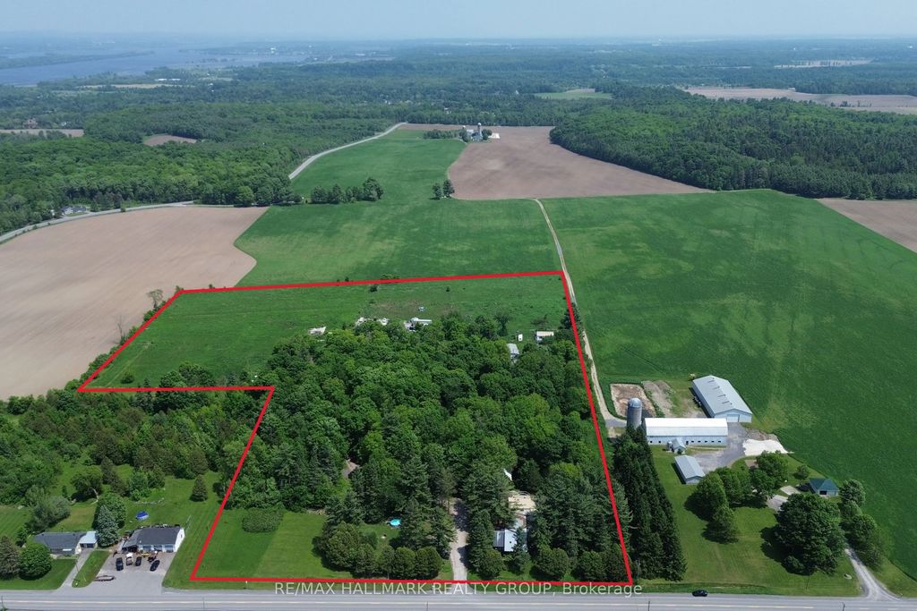 1675 Dunning Road, Orleans - Cumberland and Area