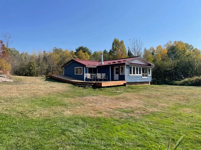 596c Ham Lake Road E, Killarney