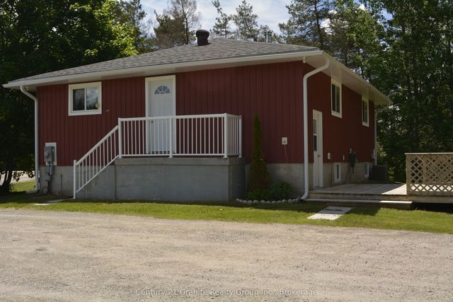 671 Hastings Street N, Bancroft