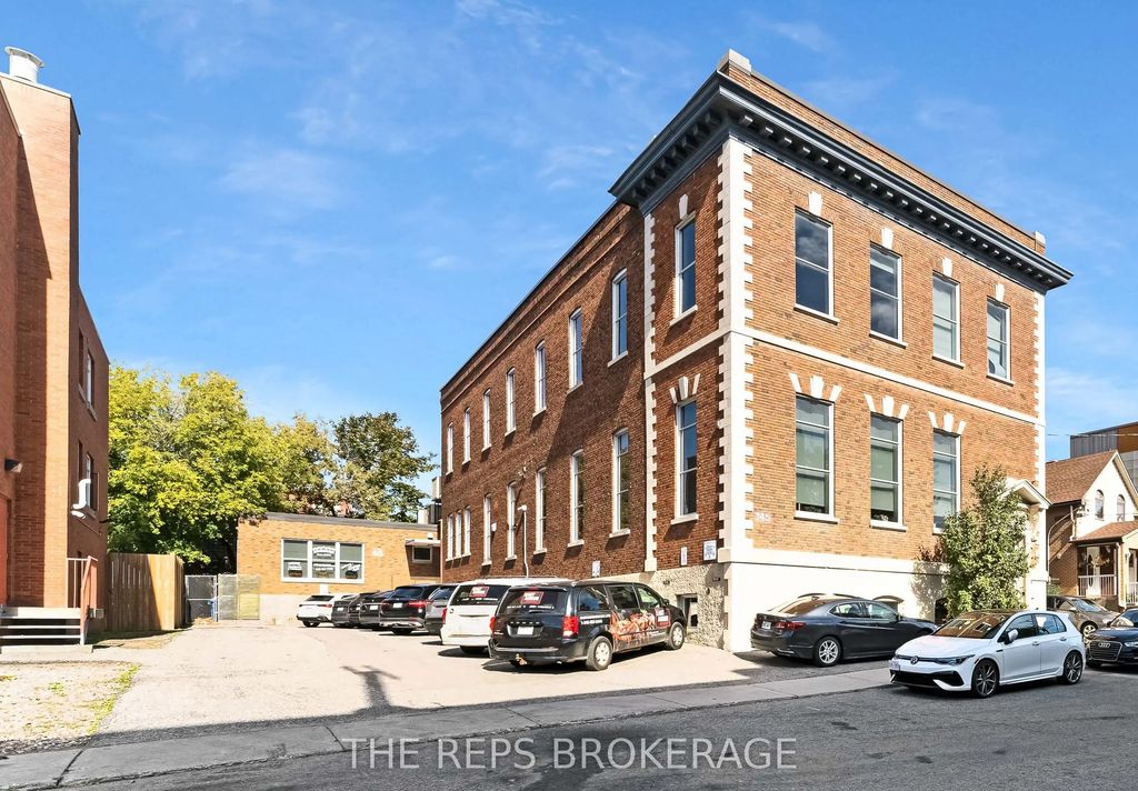 43-45 Eccles Street W, West Centre Town