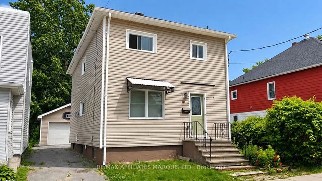 334 Prince Arthur Street, Cornwall