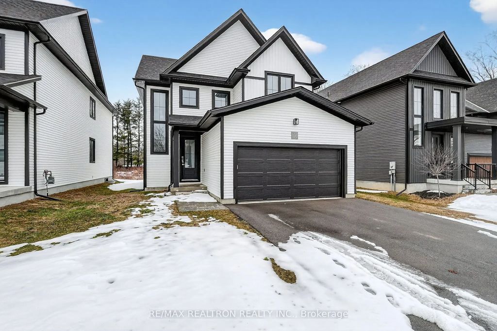 297 Whiting Street 16, Ingersoll