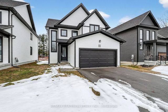 297 Whiting Street 16, Ingersoll