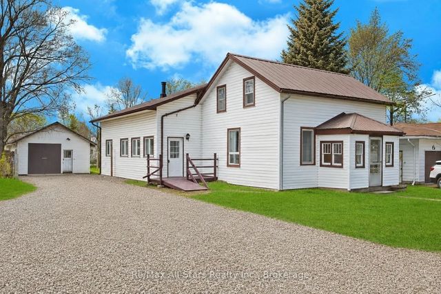 40 Elliot Street, Kawartha Lakes