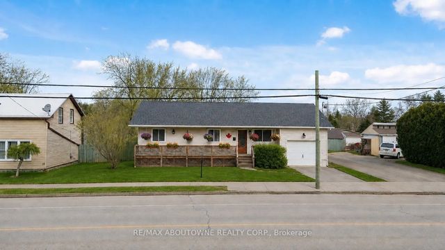 12 Main Street W, Haldimand