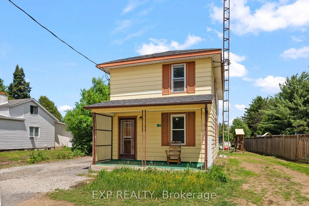 22 Lane Street, Madawaska Valley
