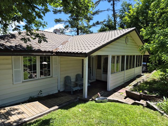 1031 Butterfly Road, Muskoka Lakes