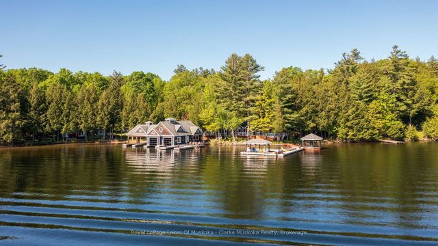 1118 Shamrock Road, Muskoka Lakes