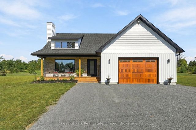14 Captains Drive, Prince Edward County