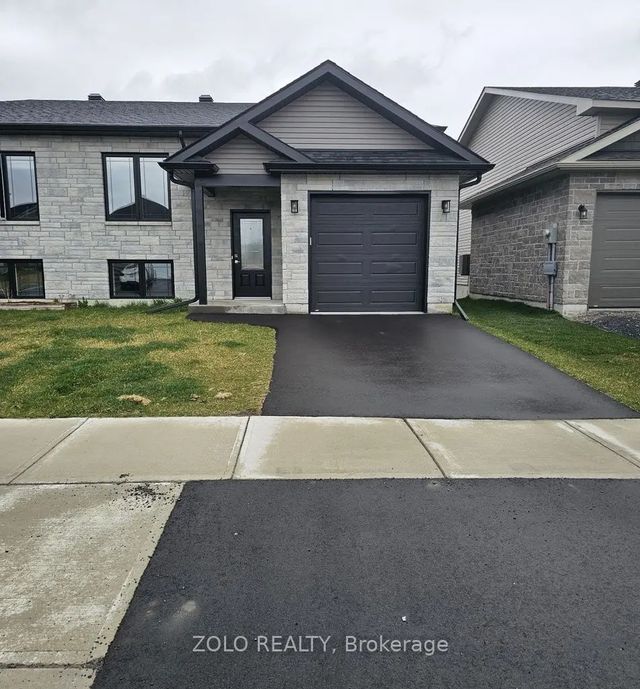 151 Woodland Drive, Cornwall