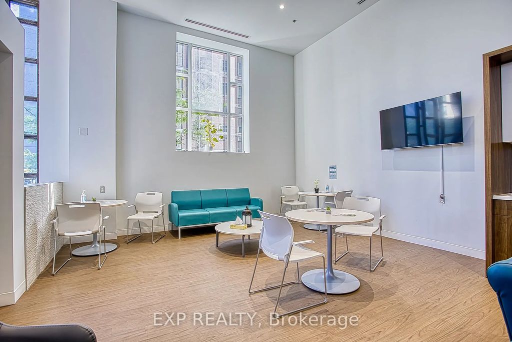 150 Main Street W 1 Ll, Hamilton