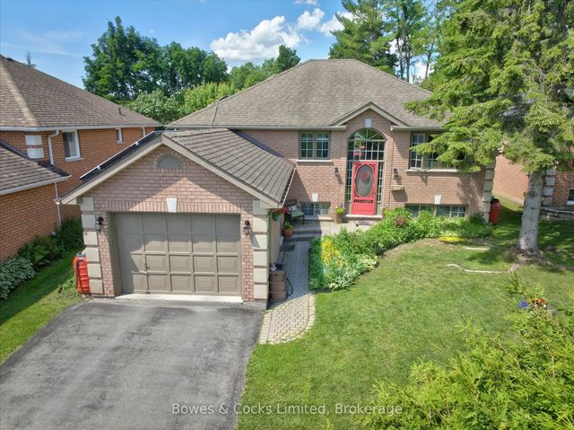 699 Fortye Drive, Peterborough