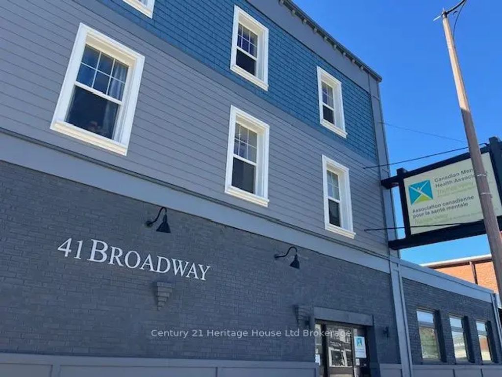41 Broadway Street, Tillsonburg