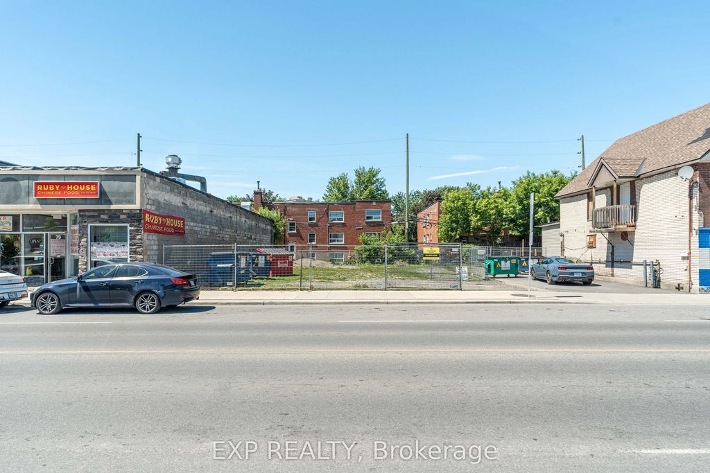 81 Montreal Road, Vanier and Kingsview Park