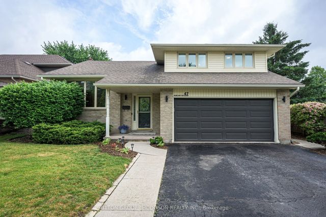 47 Fairlane Crescent, London South