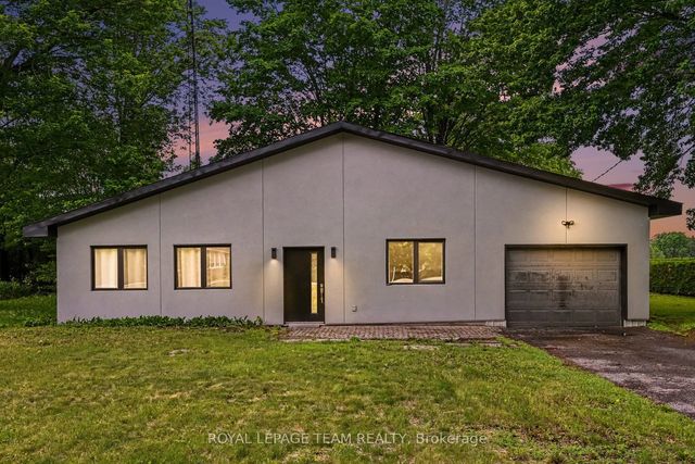 12284 County Road 18 Road, South Dundas