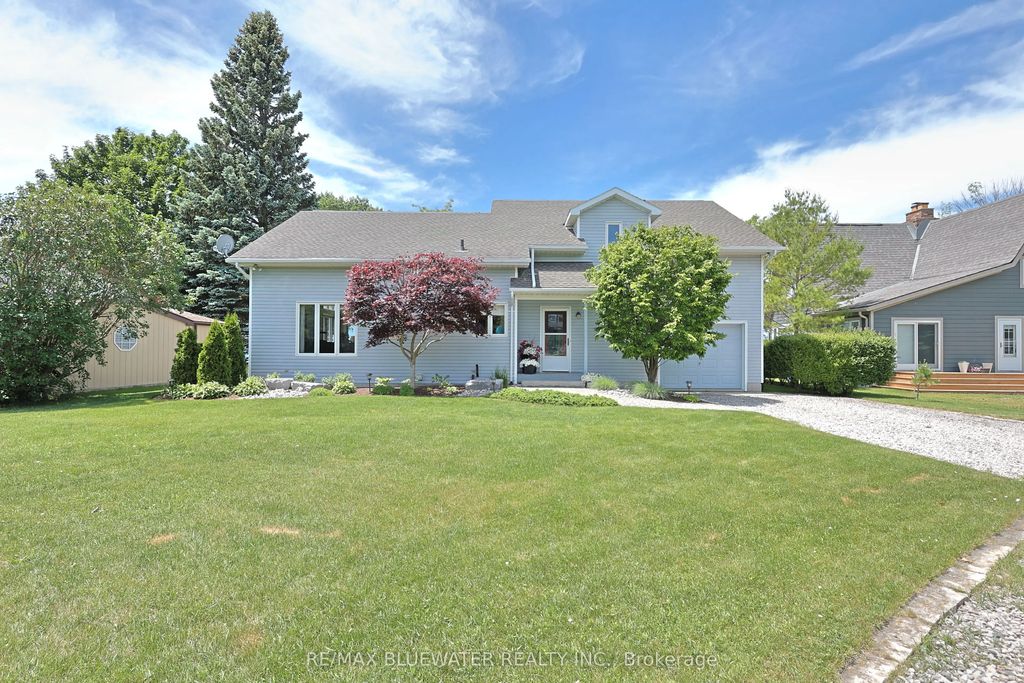 73031 Denise Court, Bluewater