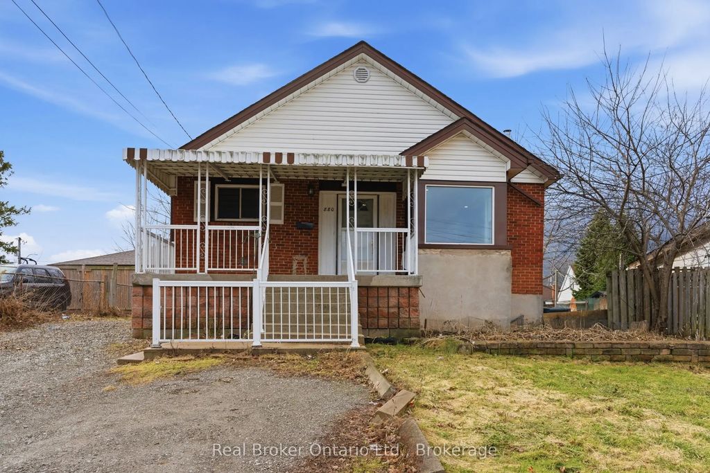 880 Lawrence Road, Hamilton
