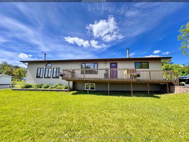 17 Kenora Road, Red Lake