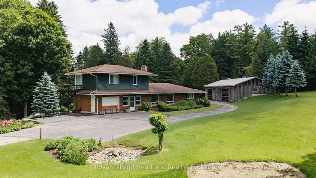 81833 London Road, Central Huron