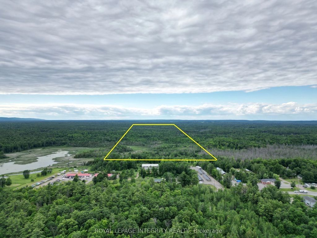 9999 Francis Street, Greater Madawaska