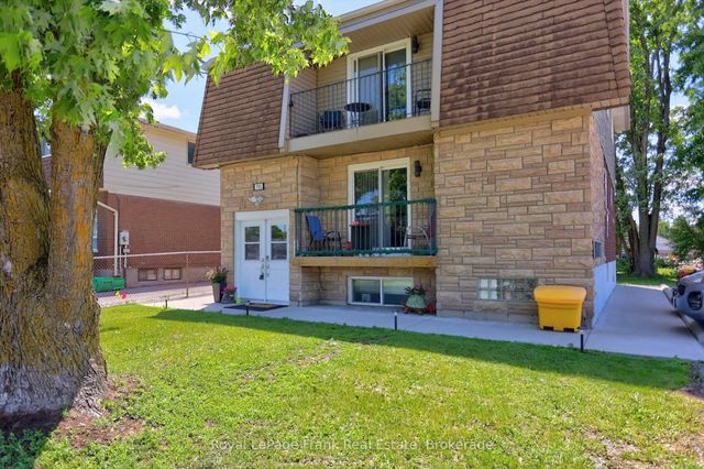 793 Crawford Drive, Peterborough