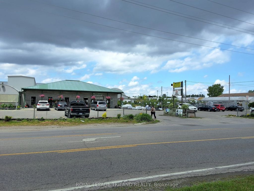 1720 Gore Road, London East