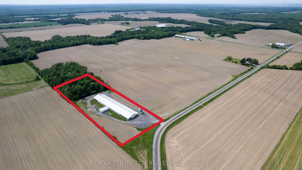 4390 Dicaire Road, The Nation
