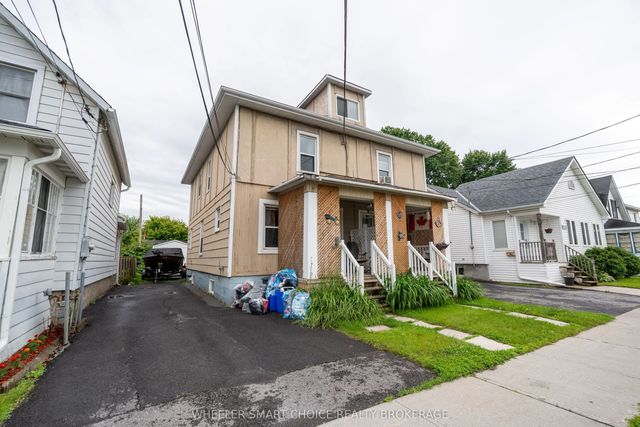 434-436 5th Street E, Cornwall