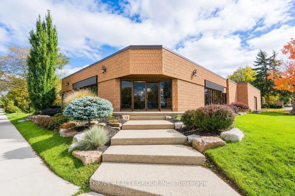 1040 Adelaide Street N, London East